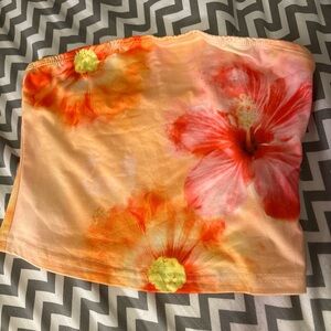 SHEIN Orange Floral Cropped Tube Top